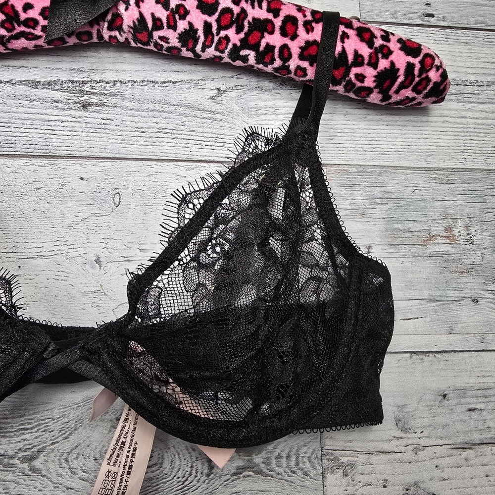 Victoria's Secret Very Sexy Low Cut Demi Elegant Black Lace Bra - Picture 4 of 10